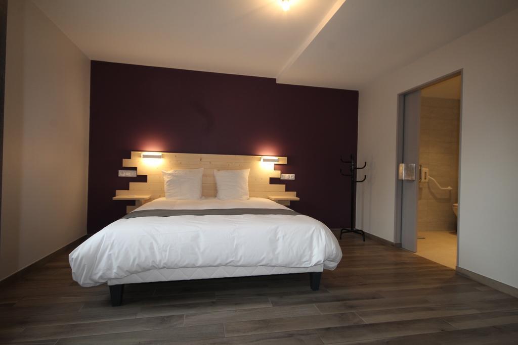 Logis Hotel Restaurant Auberge De La Cloche Le Theil-sur-Huisne Kültér fotó