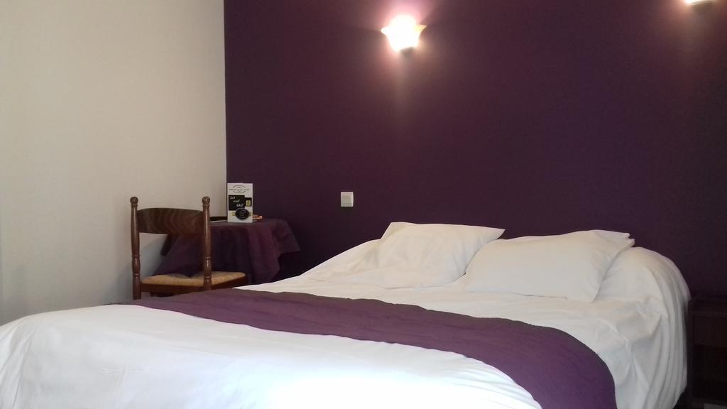 Logis Hotel Restaurant Auberge De La Cloche Le Theil-sur-Huisne Kültér fotó