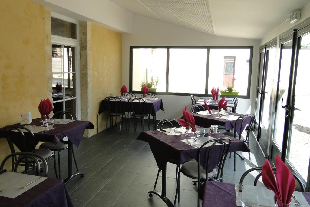 Logis Hotel Restaurant Auberge De La Cloche Le Theil-sur-Huisne Kültér fotó