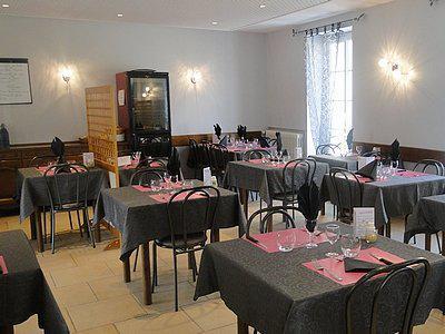 Logis Hotel Restaurant Auberge De La Cloche Le Theil-sur-Huisne Kültér fotó